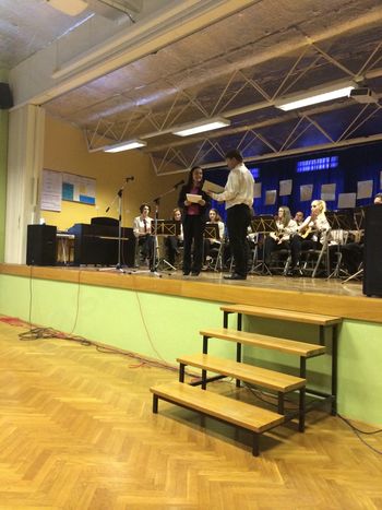 Žalostna komu neznana je resnica, da jo ljubim ...