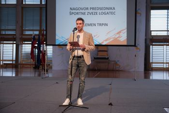 Kljub pozivu k odstopu: Trpin ostaja s 100% podporo