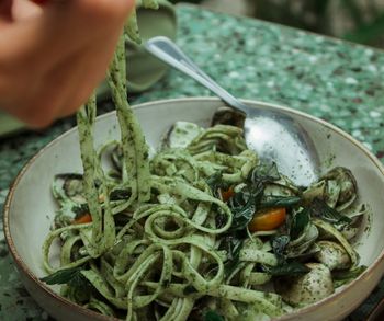 Kuharska delavnica z Alenko: Testenine s čemažem