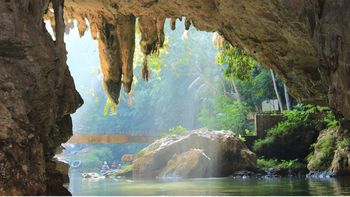 POTOPISNO PREDAVANJE S TAMARO: Speleologija o jamah