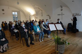 "ODNESITE DOMOV NEKAJ LEPEGA!" 