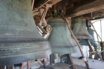 PRELEPA PESEM KOMENDSKIH ZVONOV 