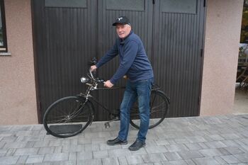 KDO SE VOZI Z DEMŠARJEVIM KOLESOM?