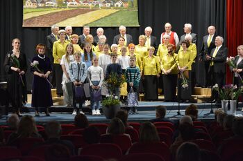 SREBRNI JUBILEJ SO PRAZNOVALI S PESMIJO 
