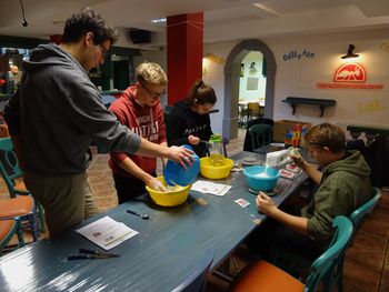 DOBRODELNA AKCIJA ŠTIPENDISTOV USTANOVE PETRA PAVLA GLAVARJA DOBRODELNA AKCIJA ŠTIPENDISTOV USTANOVE PETRA PAVLA GLAVARJA