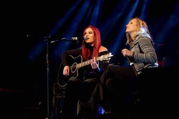 N & N music: glasba ju popolnoma prevzame