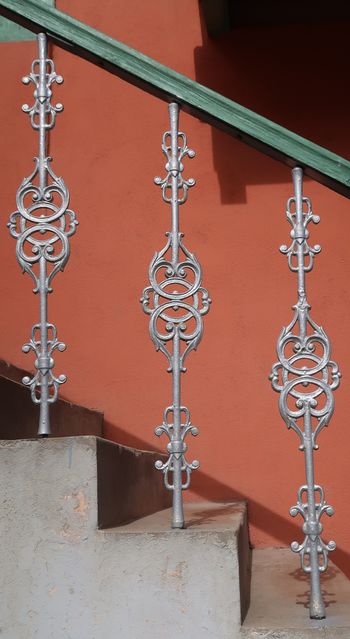 Litoželezne ograje zadnje četrtine 19. stoletja na Vrhniki: dodatek k tematiki