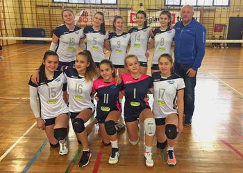 STAREJŠE DEKLICE ODBOJKARSKEGA KLUBA SLOVENJ GRADEC OSVOJILE MOČAN MEDNARODNI TURNIR V LJUBLJANI