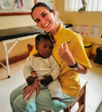 Potopisno predavanje Uganda skozi stetoskop - utrinki mlade zdravnice Hane Klančnik