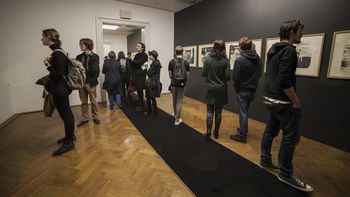 Vodstvo po razstavi David Lynch, Ogenj na odru