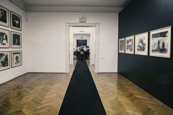 Vodstvo po razstavi David Lynch, Ogenj na odru