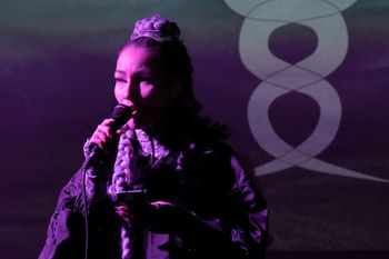 Performans Agnes Momirski, siXren (Verbum Medicinae)