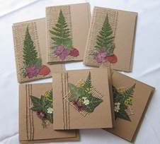 Izdelovanje voščilnic s prešanim cvetjem