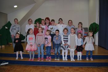 MAMA JE ENA SAMA - koncert KD za materinski dan 