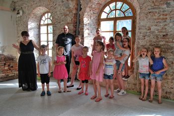 Dvorski pozdrav poletju