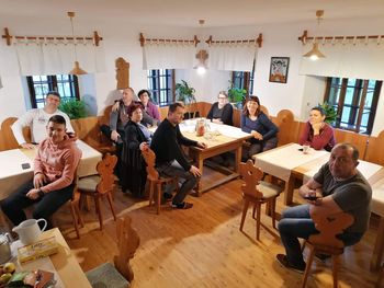 Intenzivno intenzivni na intenzivnih pevskih vajah