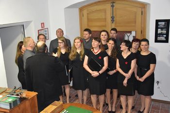 Okroglih 20 let Mešanega pevskega zbora Dvor ob Krki