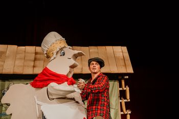 PO SLOVENIJI S POPOTNIKOM JAKOM - predstava za otroke