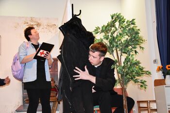 Na Dvoru odmeval smeh Zagraške mame