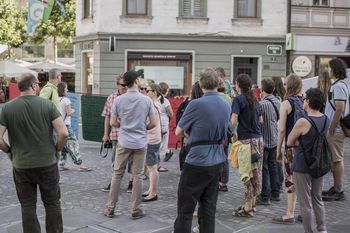 Lojtra lokalno in mednarodno Lojtra lokalno in mednarodno