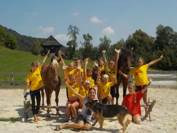 Iz dnevnika konjeniškega društva