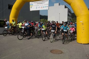 S kolesom okoli Uršlje gore