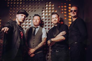 Silvestrovanje na prostem s skupino Coverlover