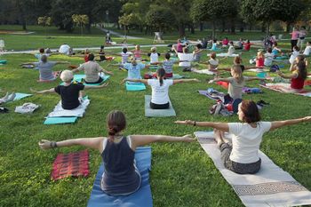 Brezplačna vadba joge