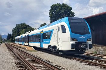 Novi vozovnici za potovanje z medkrajevnim avtobusnim javnim potniškim prometom in domačim železniškim prometom