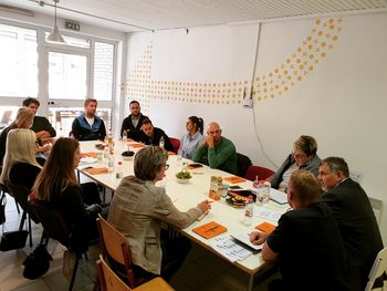 Dialog med mladimi in županom se nadaljuje