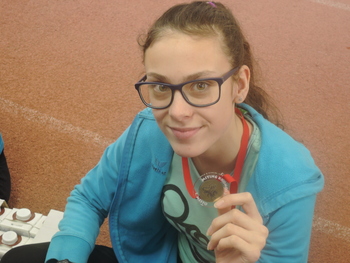 ZMAGA ZALE HOVNIK NA UVODNEM ATLETSKEM MITINGU ZIMSKE SEZONE