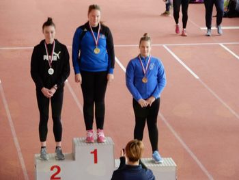 ZLATA IN DVE BRONASTI MEDALJI NA PS V SUVANJU KROGLE