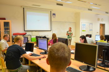 O komuniciranju na spletu