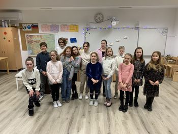 Božični nastop učencev Enote Ig  Glasbene šole Emil Adamič