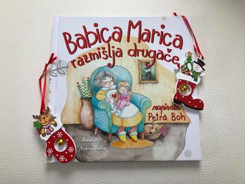 POUČNA OTROŠKA KNJIGA O DEMENCI BABICA MARICA RAZMIŠLJA DRUGAČE