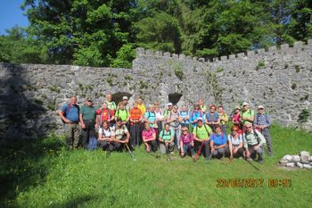 Zimzeleni iz Kalc na Lanišče in do razglednika Zimzeleni iz Kalc na Lanišče in do razglednika