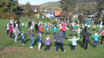 Pohod treh generacij