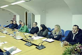 Aktivni so tudi po krajevnih skupnostih Aktivni so tudi po krajevnih skupnostih