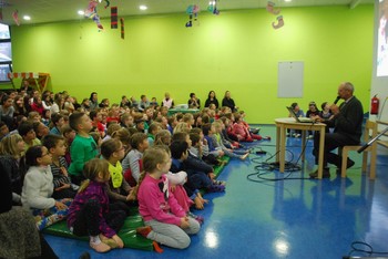 Janez Krmelj v OŠ Polhov Gradec