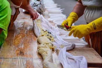 Danes nas čaka Dionizov petek na Stari cesti