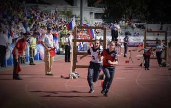 Za mladinci in mladinkami je nastop na gasilskih olimpijskih igrah