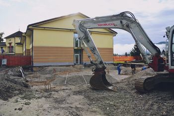 Pri Slomškovi šoli gradijo prizidek