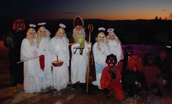 Sveti Miklavž potoval skozi črnovrške vasi