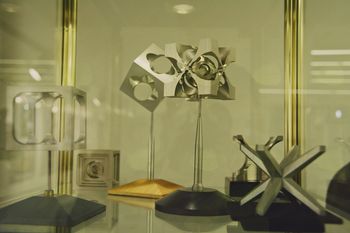 Kaj se skriva v kocki?