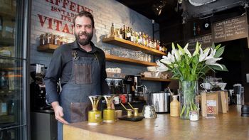 Na Vrhniko prihaja svetovni prvak v kuhanju kave