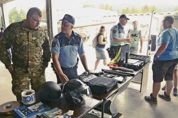 Prejeli smo: Ne strašite z vojsko!