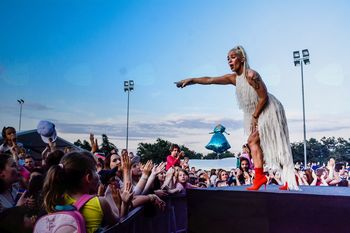 Noč na Vrhniki - največja zabava v mestu