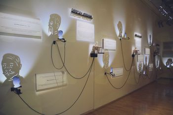 Nocoj v prestolnici odpirata vrata kar dve razstavi o Ivanu Cankarju