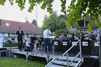 Vrhniški Big Band nastopil kar dvakrat