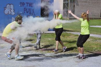 Argotlon: po blatu in pod elektriko do cilja